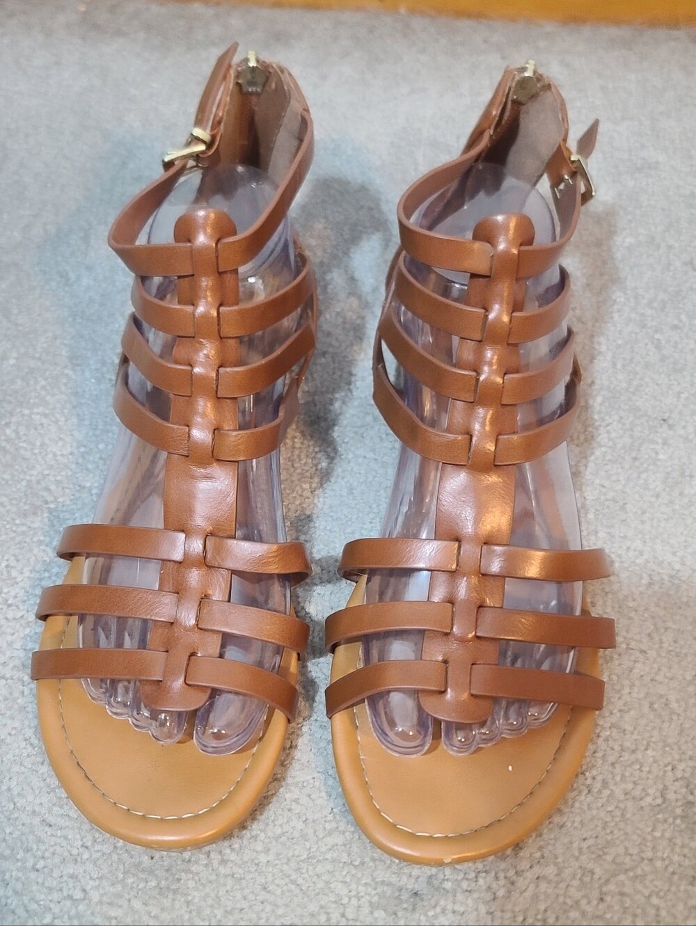 Soda Women’s Brown Faux Leather Gladiator Flat Sandals Ankle Strap Sz 10